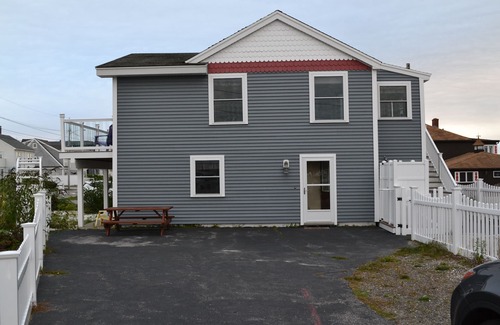 Wells Beach House | Beautifully Updated Clean Beach Rental Across the Street from Wells Beach
