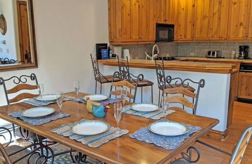 Edwards House | Beaver Creek-Arrowhead Steps from Skiing, Hiking, MTB, Pool/Hot Tub,Free Shuttle