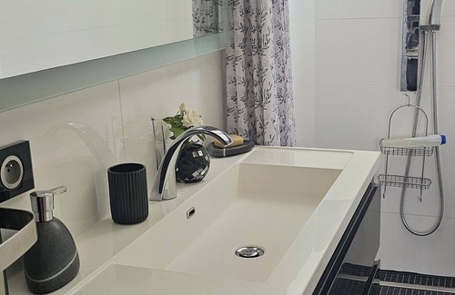 Aulnay-sous-Bois Bed & Breakfast | Bed and breakfast