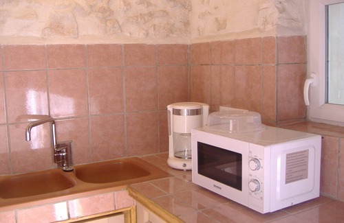 La Garde-Adhemar Bed & Breakfast | Bed and Breakfast 'Annaïs' with Shared Pool, Shared Garden and Wi-Fi