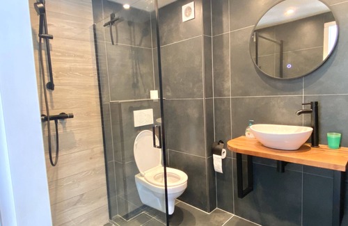 Almere Haven Hotel | Bed and Ontbijt Haddock