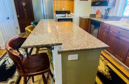 Edwardsburg Bed & Breakfast | Bed & Breakfast private room near Notre Dame