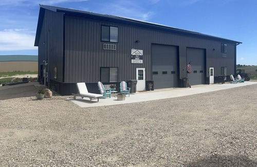 Spirit Lake House | Beds -N- Sheds Unit #1 Ground Level