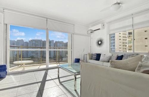 Morro do Maluf Apartment | Beira mar - 3 Suítes - 1 quarto - AC - Serviço de Praia