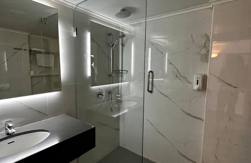 Jounieh Hotel | Bel Azur Hotel & Resort