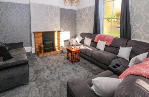 Matlock Bath House | Belgrano