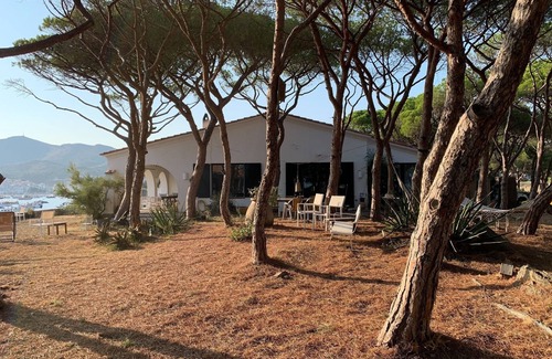 Cadaques House | Bella Casa en la Bahía de Cadaqués