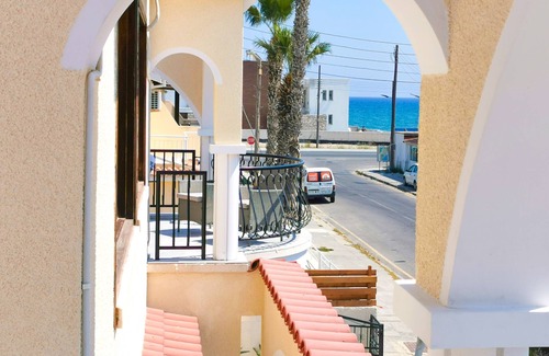 Livadia Apartment | Bella Ciao Beach Apartment - 4, 5 (1bdr)
