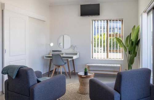 Saint Francis Bay House | Bella Madre Guesthouse