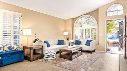 Dobson Woods House | Bella Vista by AvantStay Pool w Waterslide