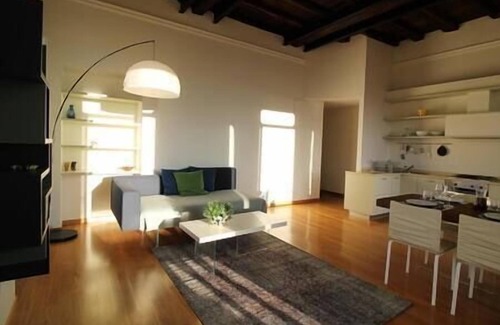 Miasino Apartment | Bellavista design beautiful view of Lake OrtaTo complete, una vacanza unica in dimora storica a 10 m