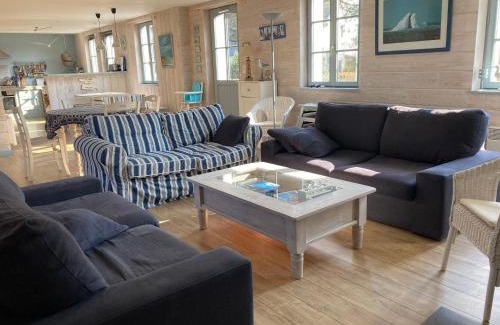 Bangor House | Belle maison à 600m de la mer, jardin, terrasse et tout confort à Bangor - FR-1-418-228