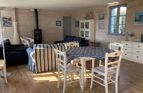 Bangor House | Belle maison à 600m de la mer, jardin, terrasse et tout confort à Bangor - FR-1-418-228