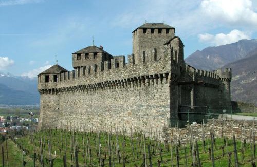 Bellinzona Apartment | Bellinzona Piazza Collegiata