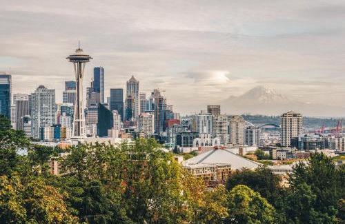 Belltown Apartment | Belltown Court Sunset Suite