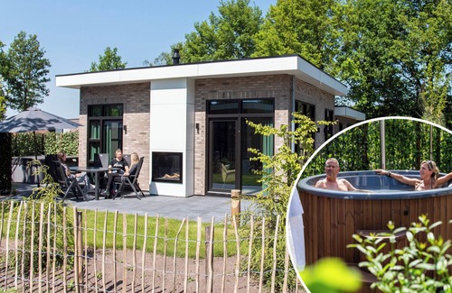 Cromvoirt Ski Chalet | ✓ Belvedere at Résidence de Leuvert ✓ Holiday home for six persons ✓ Situated close to 's Hertogenbosch (North Brabant) ✓ Near De IJzeren Man ✓ Book directly at the park