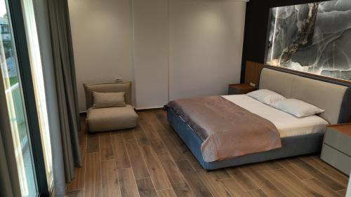 Ishem Villa | BelVilla