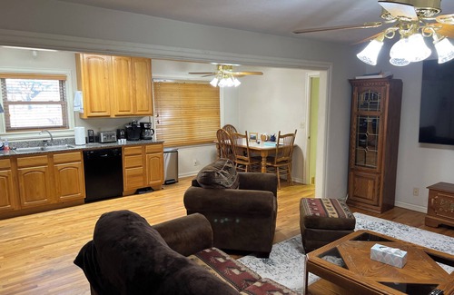 Osage County House | Ben Ranch House overlooking river - Full 3 Bedroom house. Minutes from Fairfax.