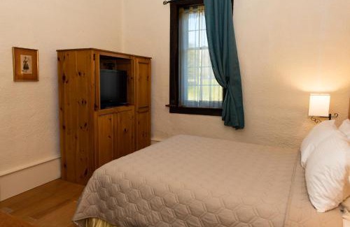 Ashfield-Colborne-Wawanosh Hotel | Benmiller Inn & Spa