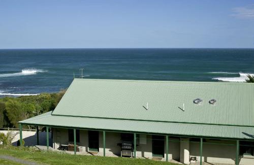 Wongarra House | Bennetts Beach House