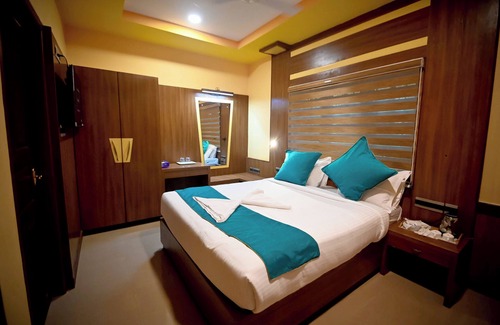 Murudeshwara Hotel | Benzy Palace Resort