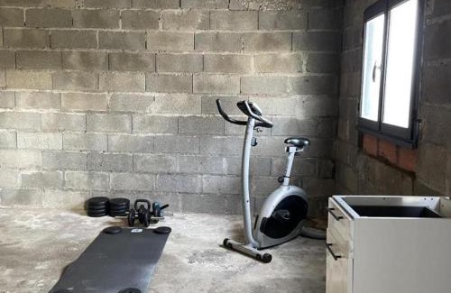 Durdat-Larequille House | Bergerie rénovée avec piscine partagée, animaux acceptés, proche Néris-Les-Bains - FR-1-489-411