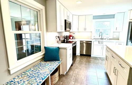 Housatonic House | Berkshire Summer Retreat - 3 bed/2 bath