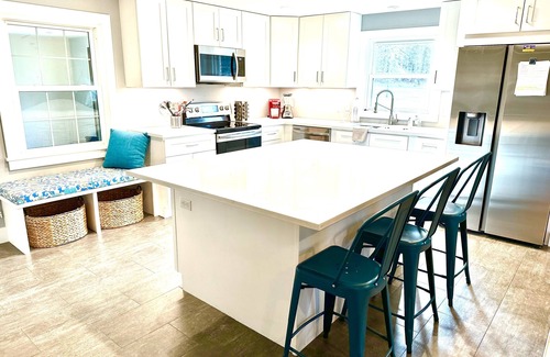 Housatonic House | Berkshire Summer Retreat - 3 bed/2 bath