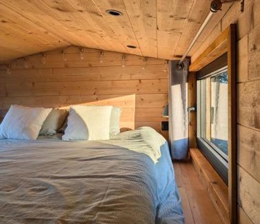 Verlaine Ski Chalet | Berta Tiny house