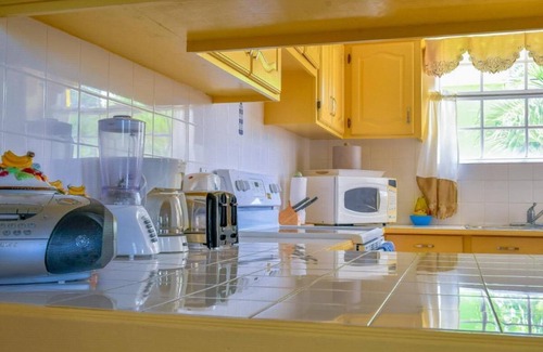 Prospect Apartment | Best E Villas Prospect, St James