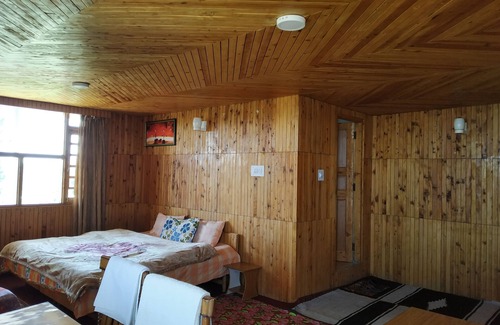 Theog Bed & Breakfast | Best suitable place for relaxing and rejuvenate.