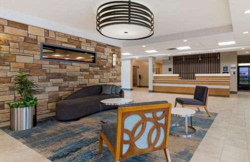 Isanti Hotel | Best Western Plus Isanti