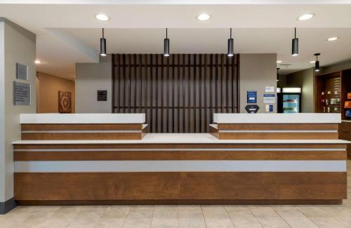 Isanti Hotel | Best Western Plus Isanti