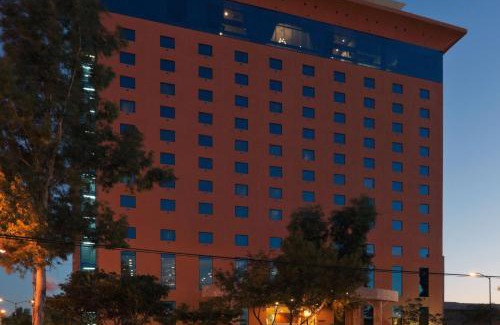 Nuevo Laredo Hotel | Best Western PLUS Nuevo Laredo Inn & Suites