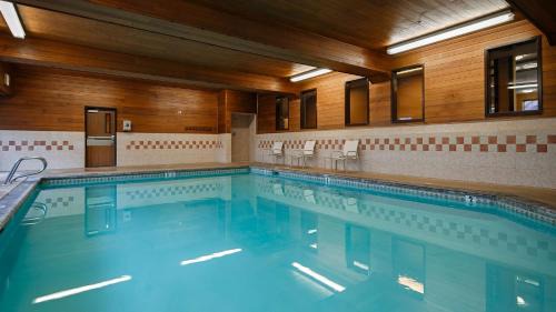 La Grande Hotel | Best Western Plus Rama Inn & Suites