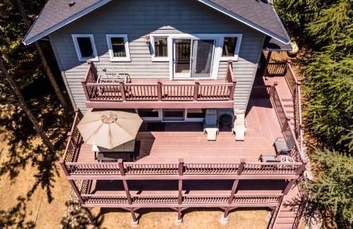 Groveland House | Better at the Lake Home with Private Dock