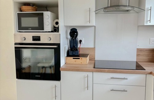 Sulniac House | Between land and sea