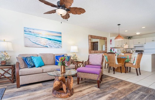 Nawiliwili Condo | BH 115 · Central and Bright 2 BR, 2 BA, Pool & Oceanview