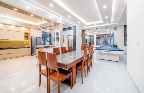 Vung Tau Villa | Biệt thự cách bãi tắm có 2 phút đi bộ.