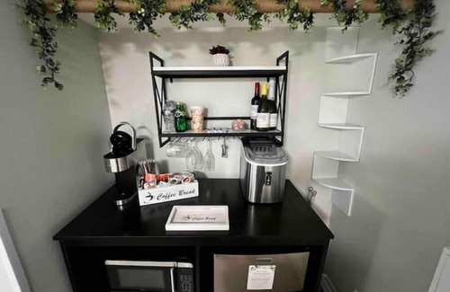 North Riverdale Apartment | Bibi’s Place Private Entrance, Room w/Full Bath