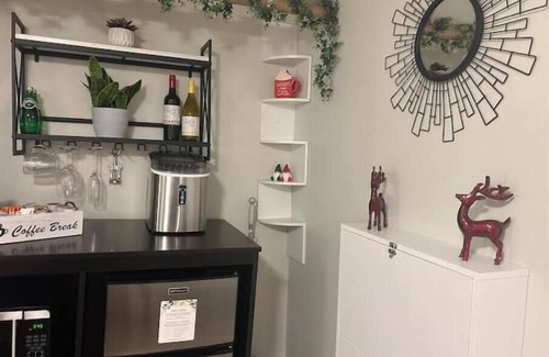 North Riverdale Apartment | Bibi’s Place Private Entrance, Room w/Full Bath