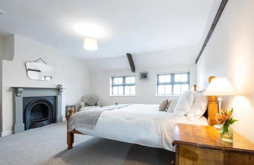 Ollerton House | Bieldside Cottage