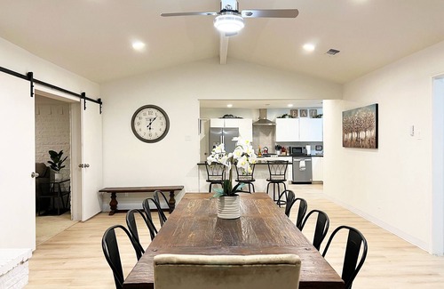 Park Central House | Big and Beautiful in Dallas