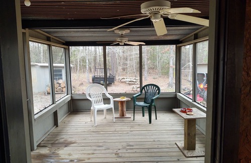 Bronson House | Big Fish Cabins - Cabin #3