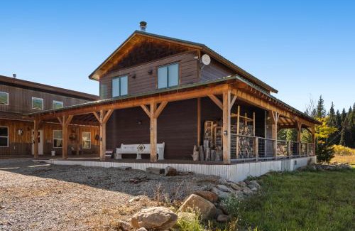 Lazy Acres House | Big House at Bunkhouse