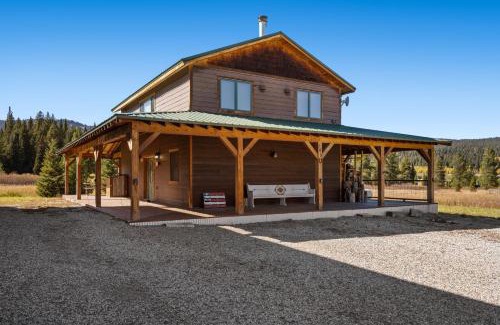 Lazy Acres House | Big House at Bunkhouse