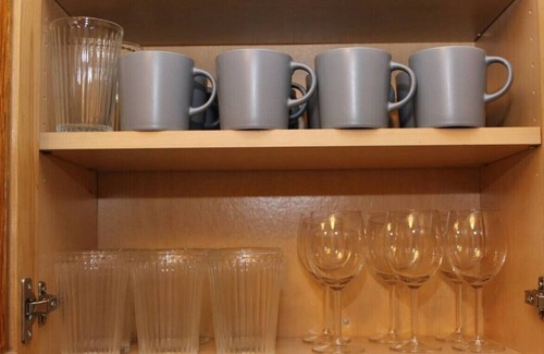 Dorval House | Big Quiet and Modern House close to Airport