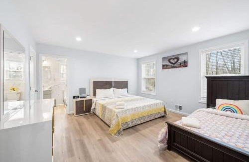 Lindale House | Big Villa 6Bd 7Ba Heated Pool Hot Tub Sauna Big Game Room