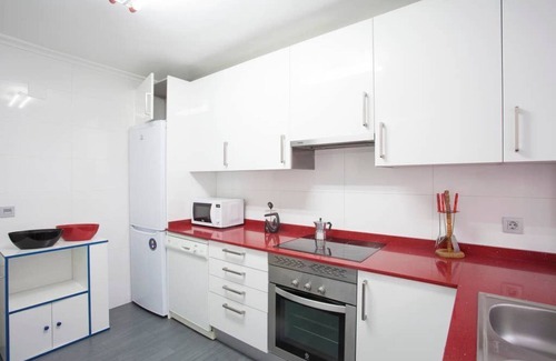 Ibarrekolanda Condo | Bilbao Large terrace, 3 Bedrooms.4 people, Free Garage, telework.Wifi+ c. TV