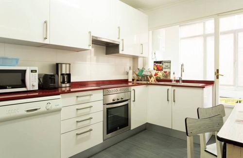 Ibarrekolanda Condo | Bilbao Large terrace, 3 Bedrooms.4 people, Free Garage, telework.Wifi+ c. TV